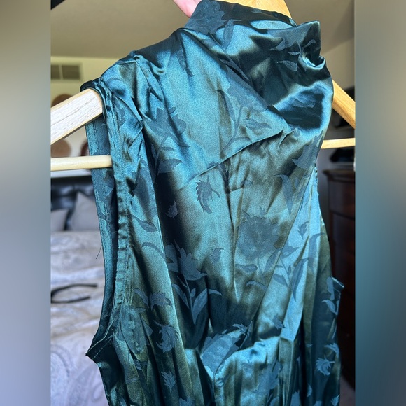 Hello Molly Breaking Hearts Dress in Emerald Green - Picture 12 of 12